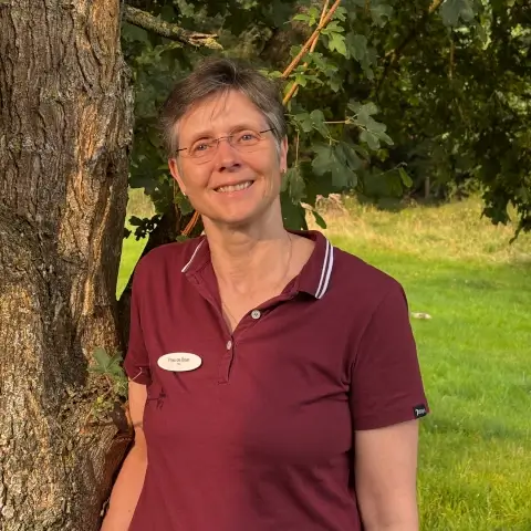 Manuela de Boer, Pharmazeutisch-technische und pharmazeutisch-kaufmännische Angestellte der Edenhof-Apotheke